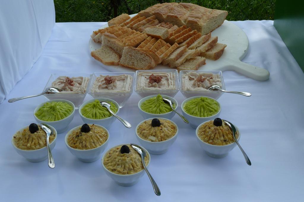 Agriturismo Ristorante Albachiara Villa Carpeneto Buitenkant foto